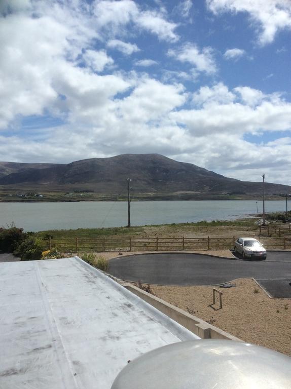 Achill Sound Hotel - Ostan Ghob A'Choire Exterior foto