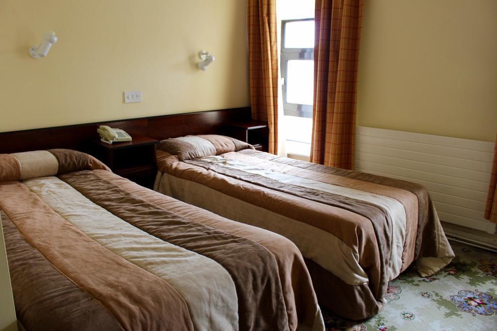 Achill Sound Hotel - Ostan Ghob A'Choire Exterior foto